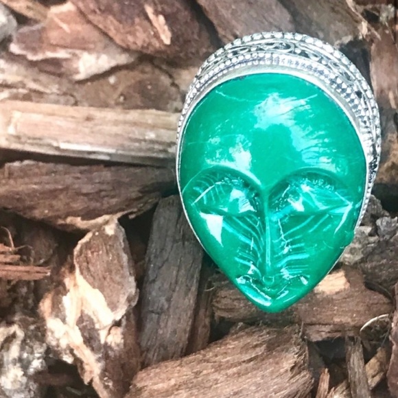 Sundance Jewelry - Sundance MALACHITE sterling Silver Ring face stone